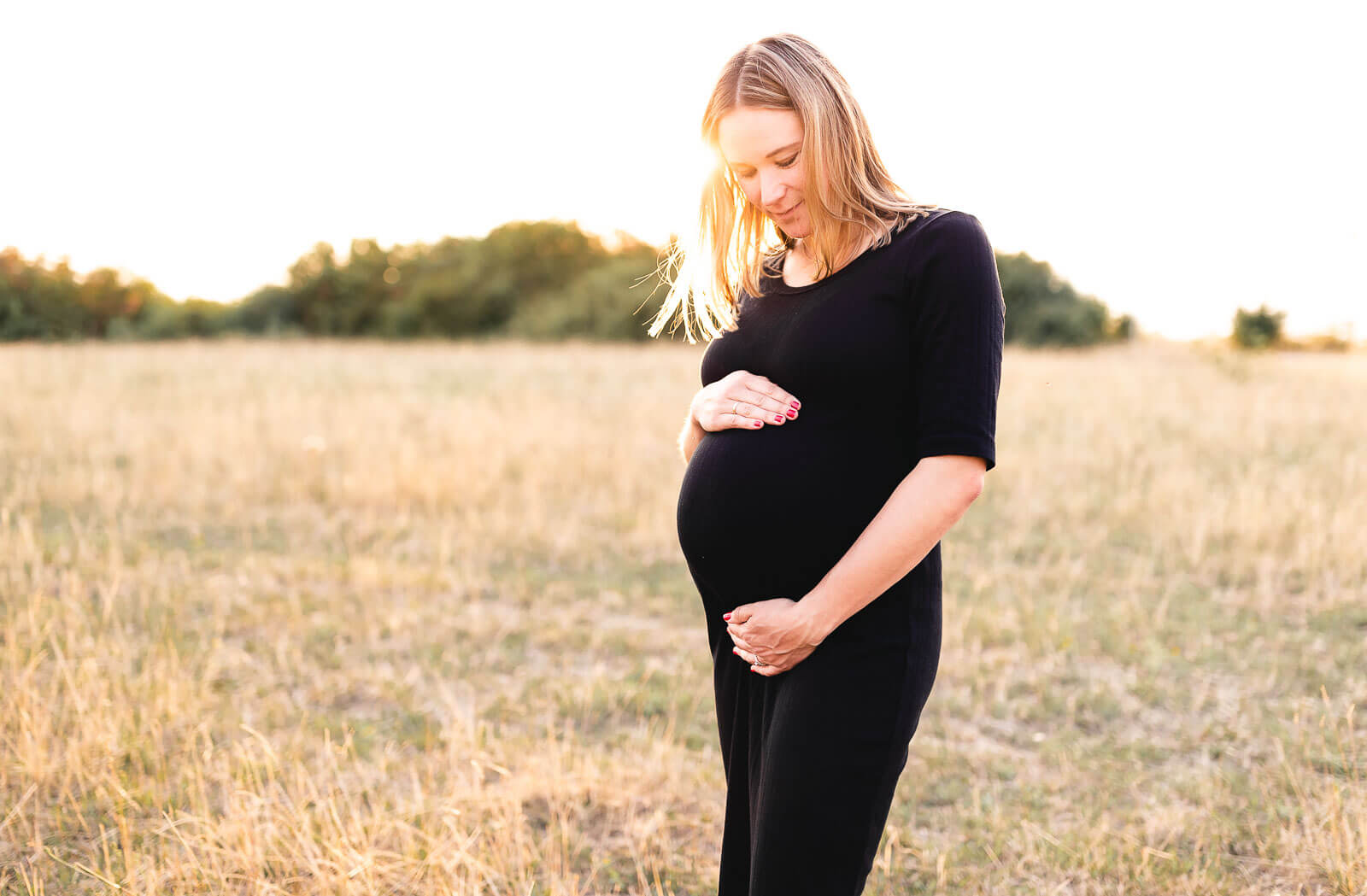 babybauchfotoshooting im sonnenuntergang in hannover | Familienfotograf Hannover Stefffa Fotografie