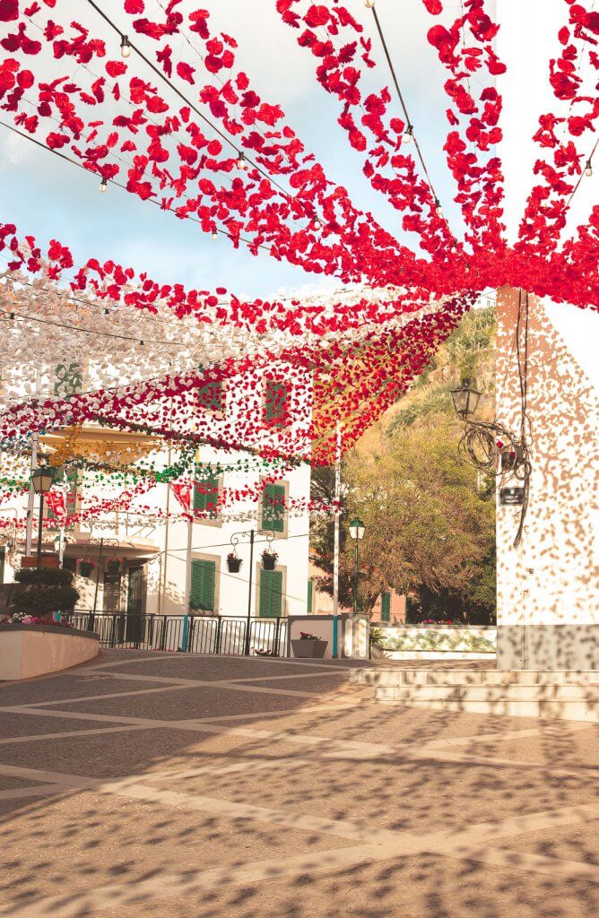 Girlande in Ponta do Sol auf Madeira