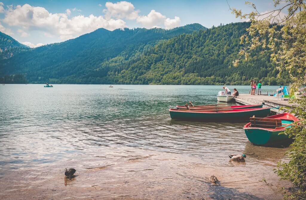 Schliersee in Bayern mit Berge