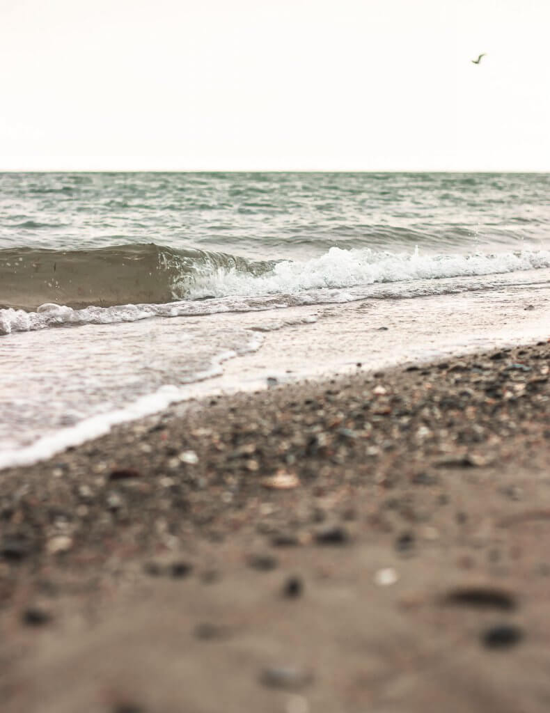 Welle am Strand von Heiligenhafen
