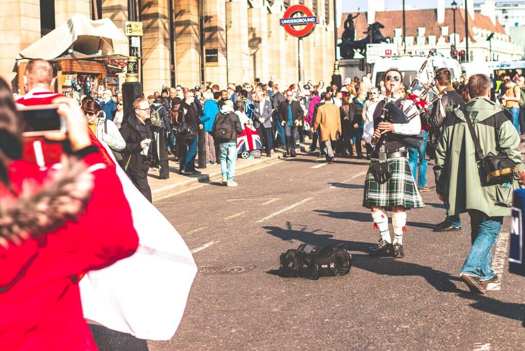 Dudelsackspielerin London