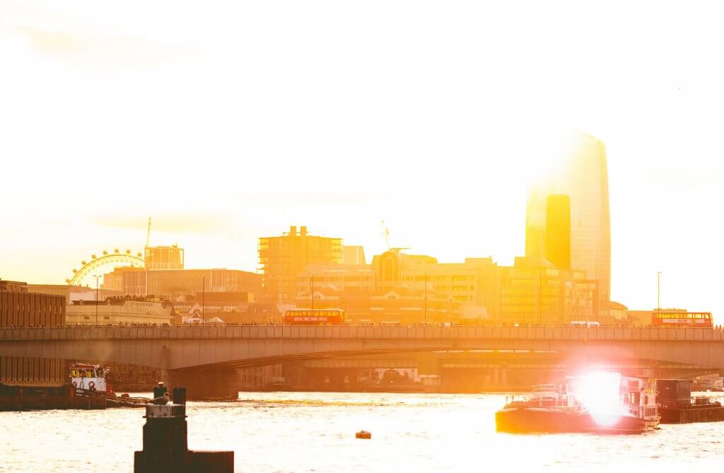 Sonnenuntergang an der Themse in London