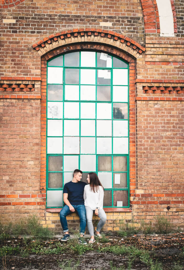 Paar vor Industriehalle | Couple Paar Fotoshooting Hannover Stefffa Fotografie